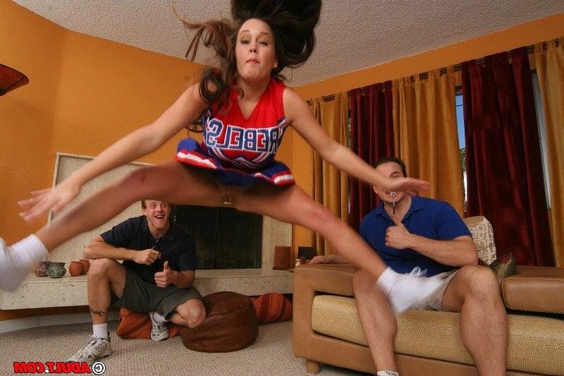 16P a cheerleader sucking two coach dicks