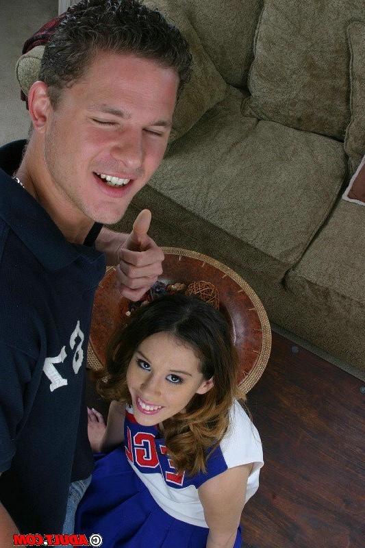 16P dirty cheerleader showing her shaved pussy