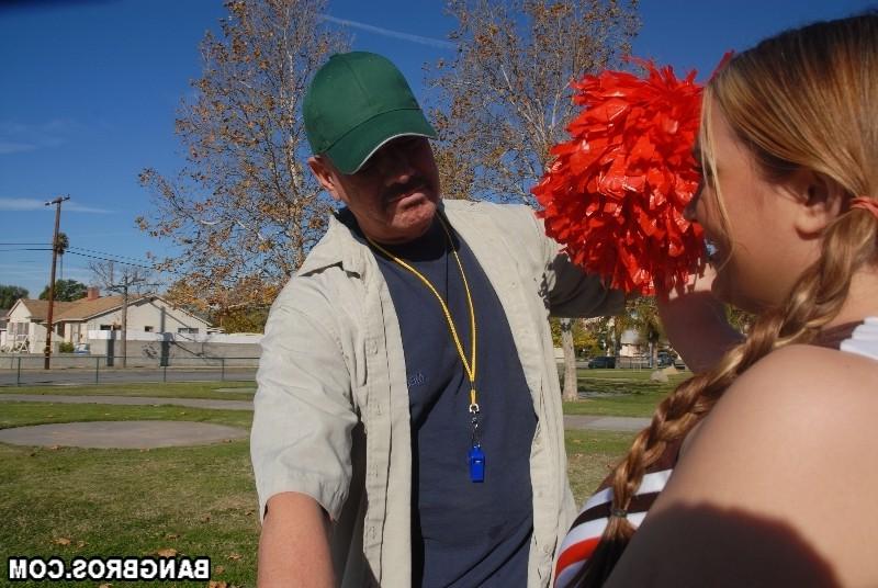 15P Big Tits Cheerleader Fucks Coach