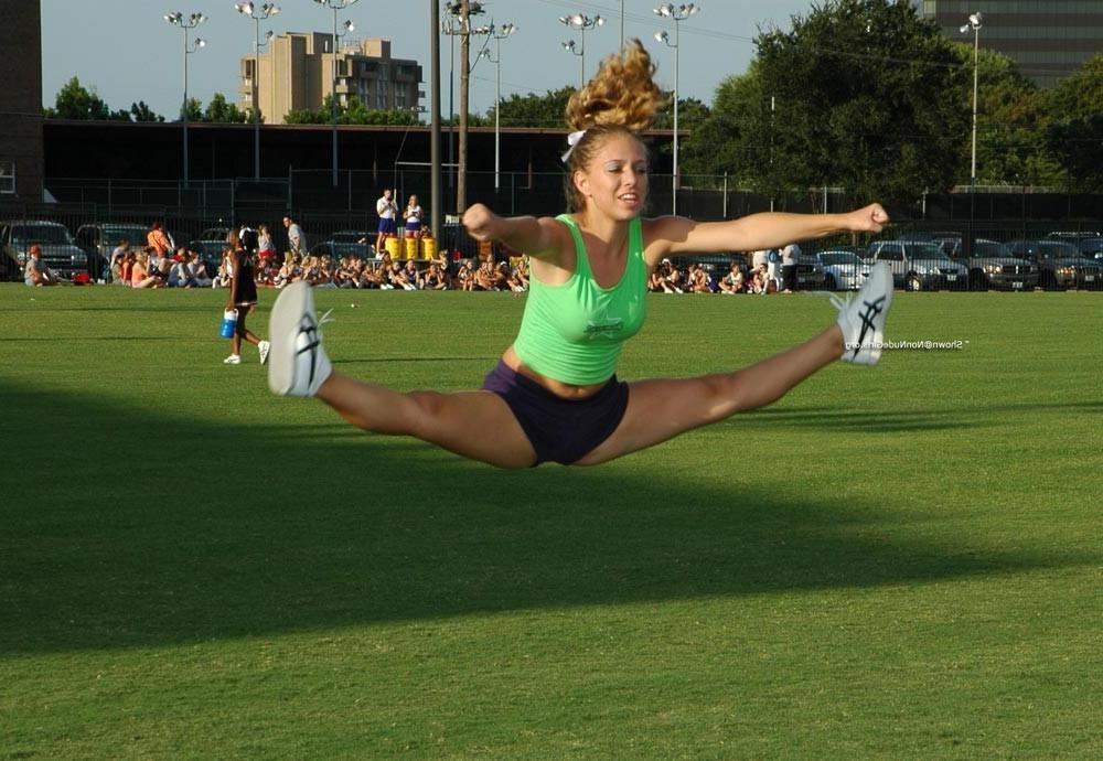 20P Real teen cheerleaders