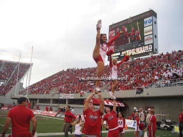 20P Real college cheerleaders