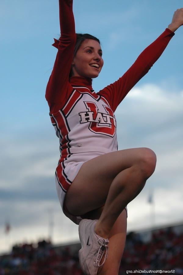 20P Real college cheerleaders