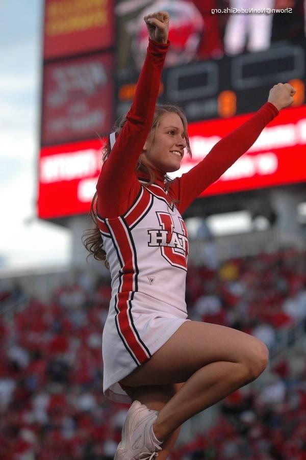 20P Real college cheerleaders