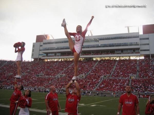 20P Real college cheerleaders