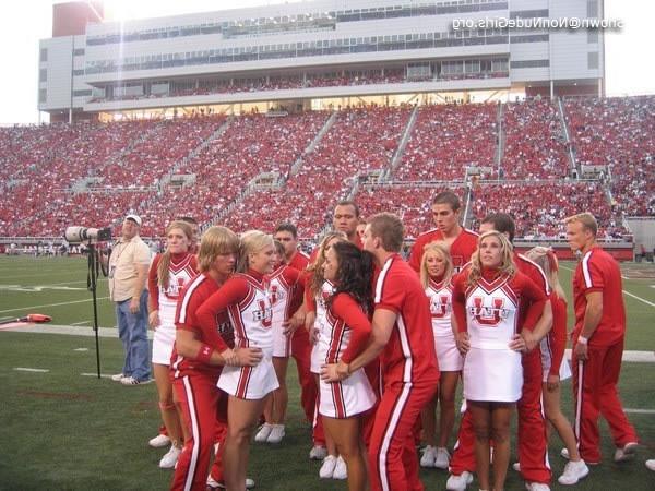 20P Real college cheerleaders