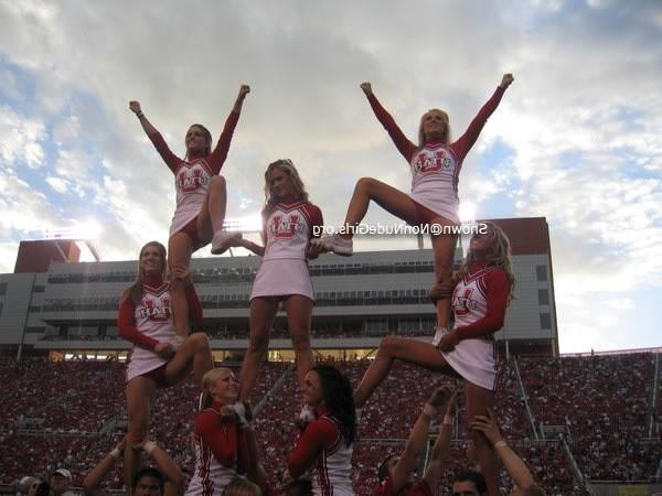 20P Real college cheerleaders