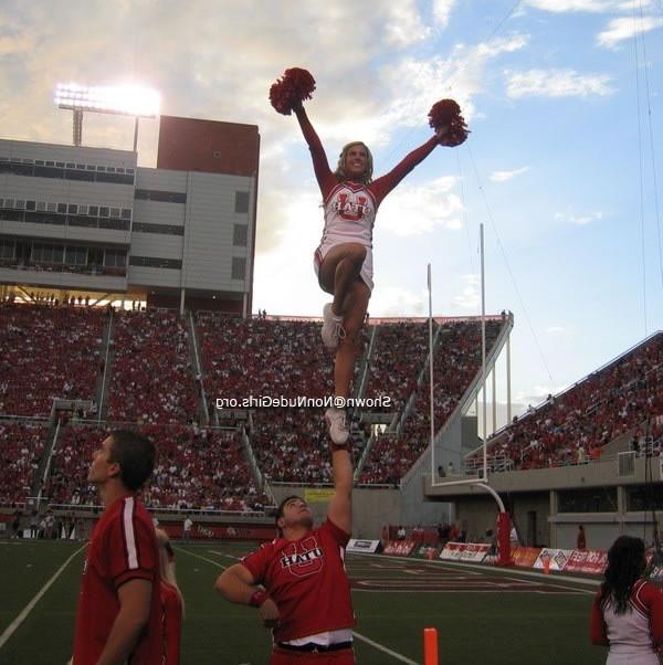 20P Real college cheerleaders