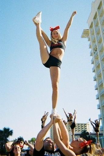 20P Real teen cheerleader nude for her bf