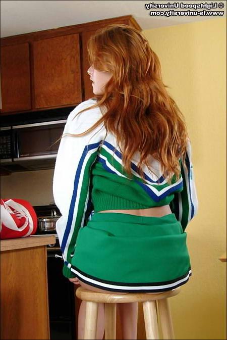 20P redhead cheer spreads tightness and rubs clit