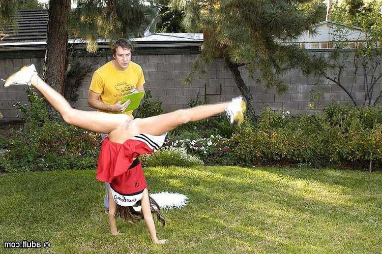 17P Yummy cheerleader gets her mouth and pussy slammed