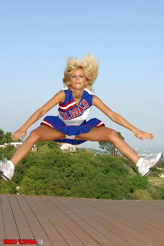 16P White panty schoolgirl cheerleaders practice the routine outdoor