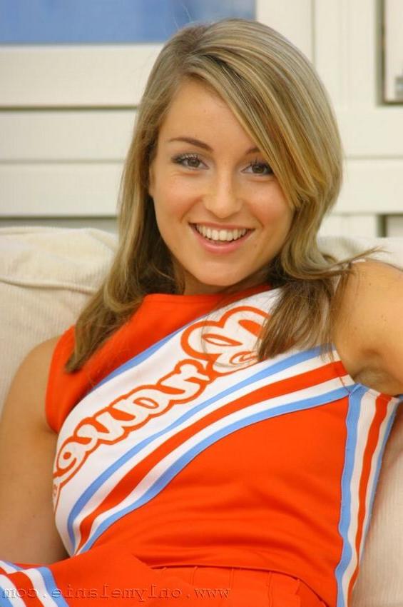 15P Beautiful blonde cheerleader posing in pantyhose