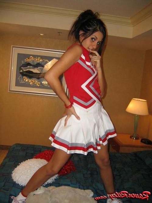16P sexy chearleader teen babe posing