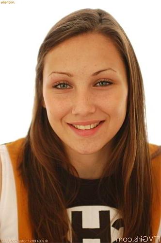 22P Cheergirl brunette spreading lips