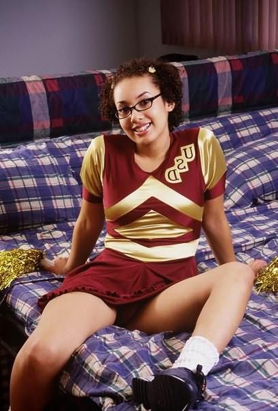 20P Sweet Cheerleader nude