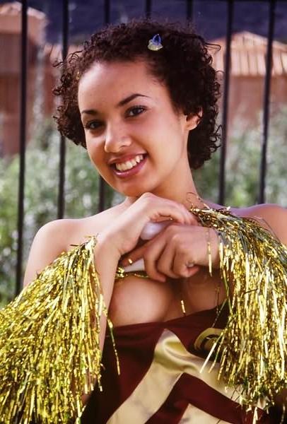 20P Sweet Cheerleader nude