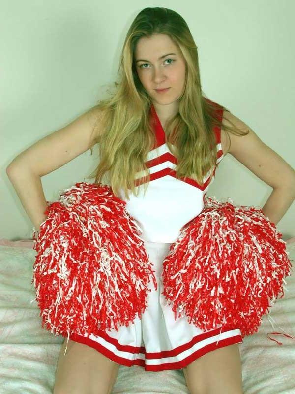 15P cute teen cheerleader babe strips