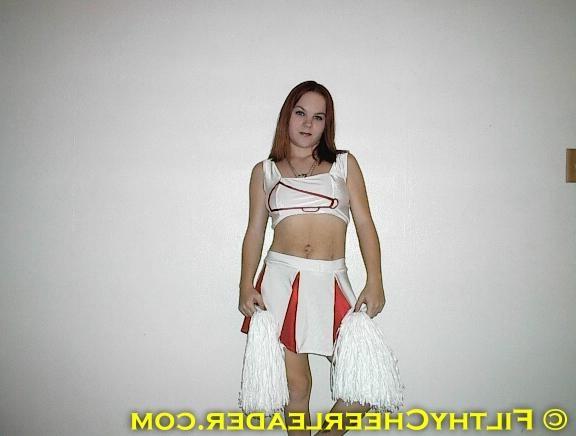 15P Amateur cheerleader upskirts and pussy shots