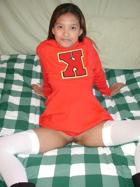 20P Asian Cheerleader nude