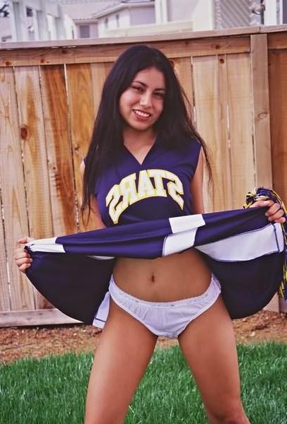 20P Cute Cheerleader Pussy