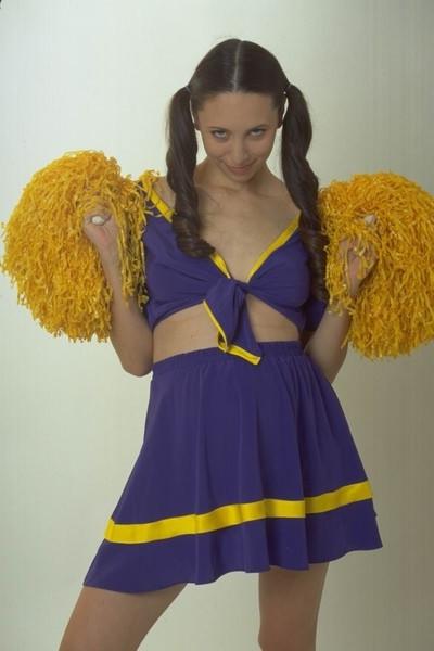 20P Pregnant cheerleader