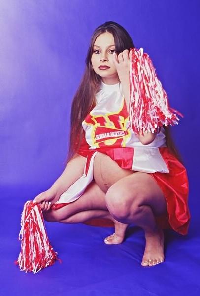 20P Pregnant Cheerleader nude