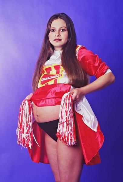 20P Pregnant Cheerleader nude