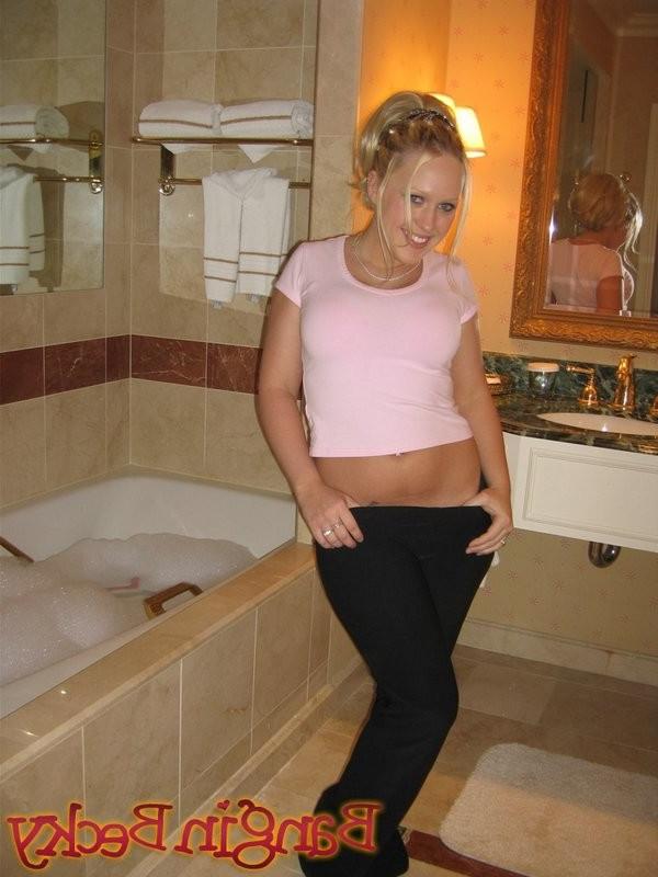 16P Becky Posing in the Bathroom Before a Bath