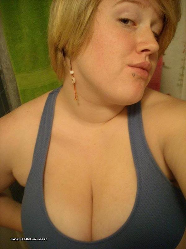 15P Short-haired BBW camwhore