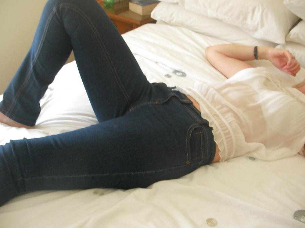 20P Slut Wife in Tight Jeans (2)