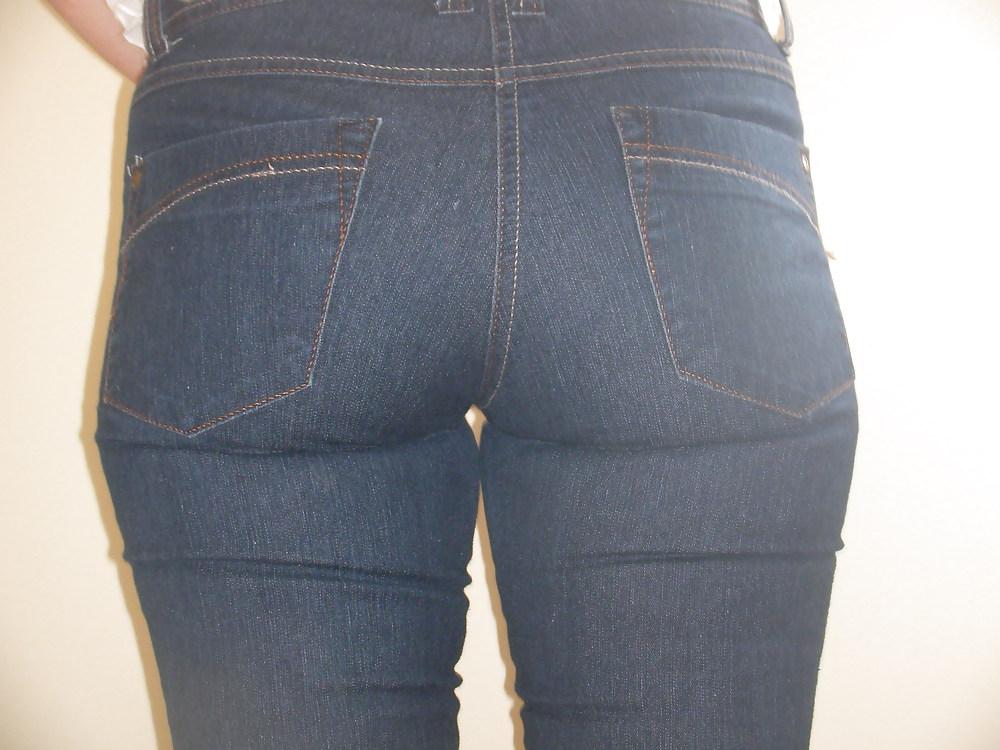20P Slut Wife in Tight Jeans (2)