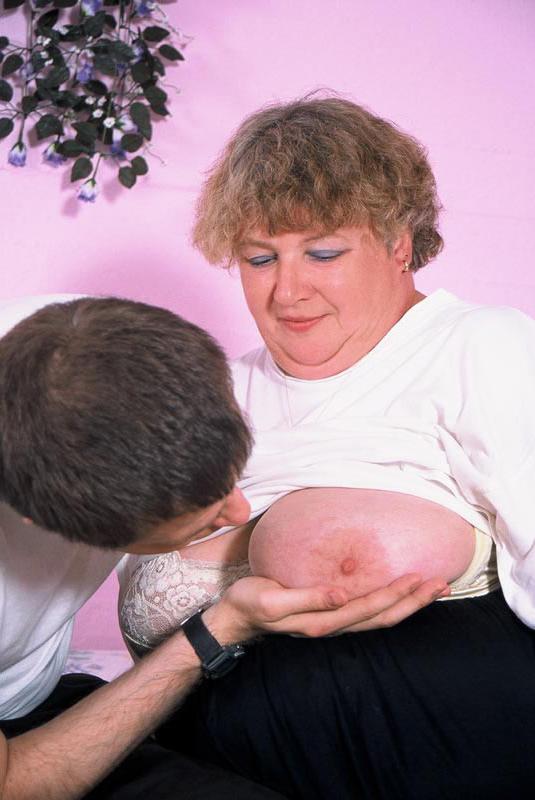 15P Fat granny with huge boobs titfucking