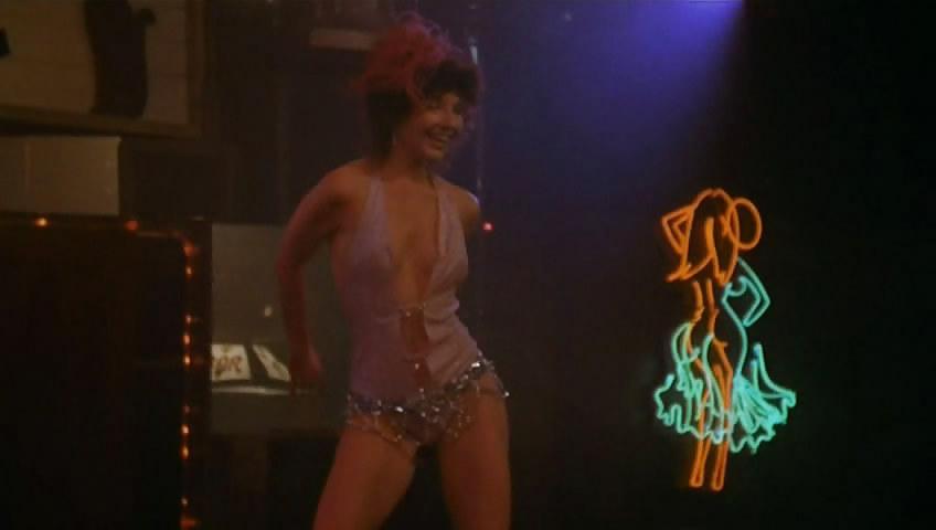 21P Mary Steenburgen Glamour, Nude, Caps 