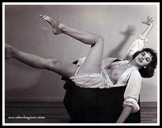 16P Retro hairy home made photos from the fifties