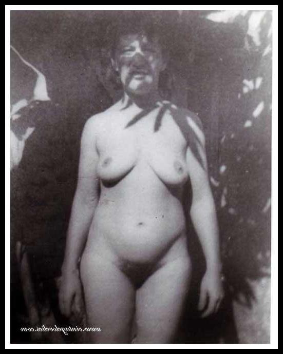 16P Retro hairy home made photos from the fifties
