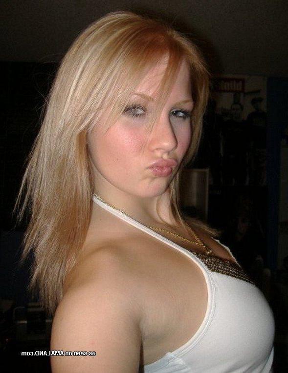 14P Compilation of a sexy blonde bimbo's naughty selfpics