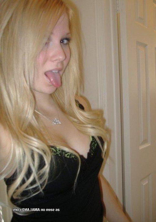 14P Compilation of a sexy blonde bimbo's naughty selfpics
