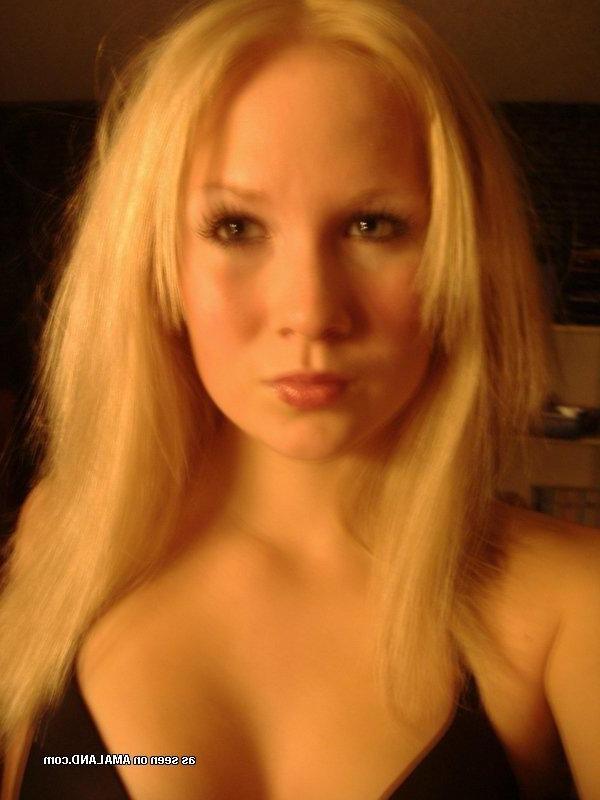 14P Compilation of a sexy blonde bimbo's naughty selfpics