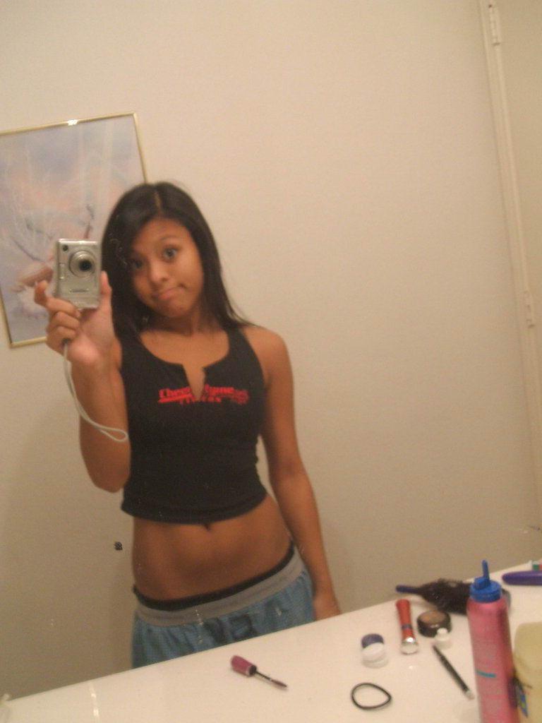 18P Cute cheerleader