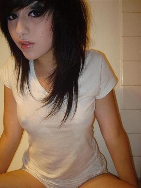 16P Pics of black-haired emo teens