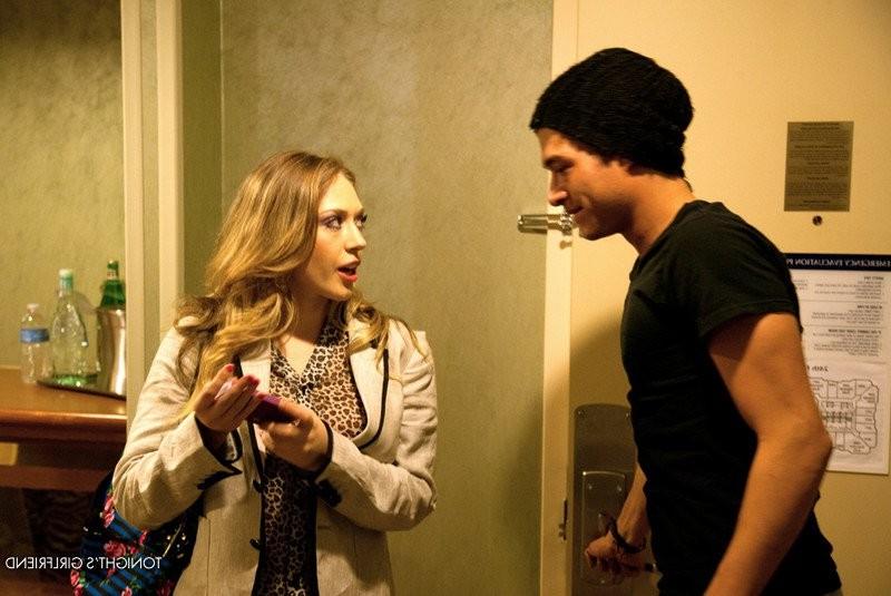 12P Kagney Linn Karter Fucked At The Hotel