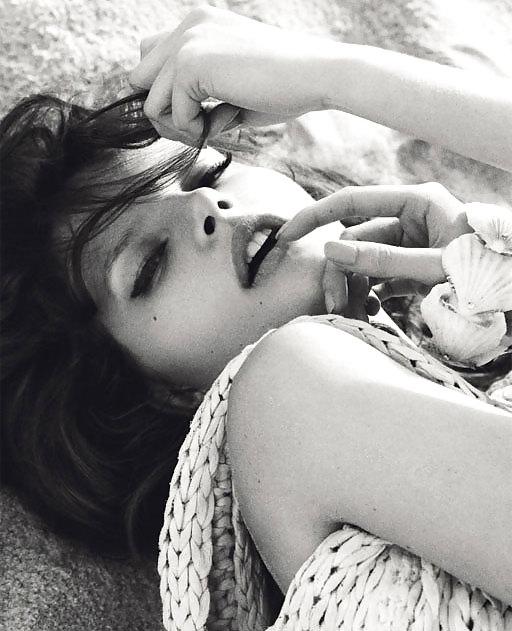 25P Glamour and sensuality