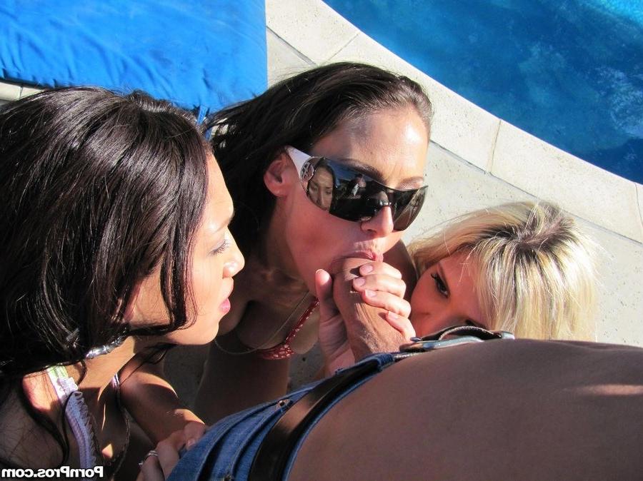16P Bikini babe Mckenzie Lee drenched with man goo