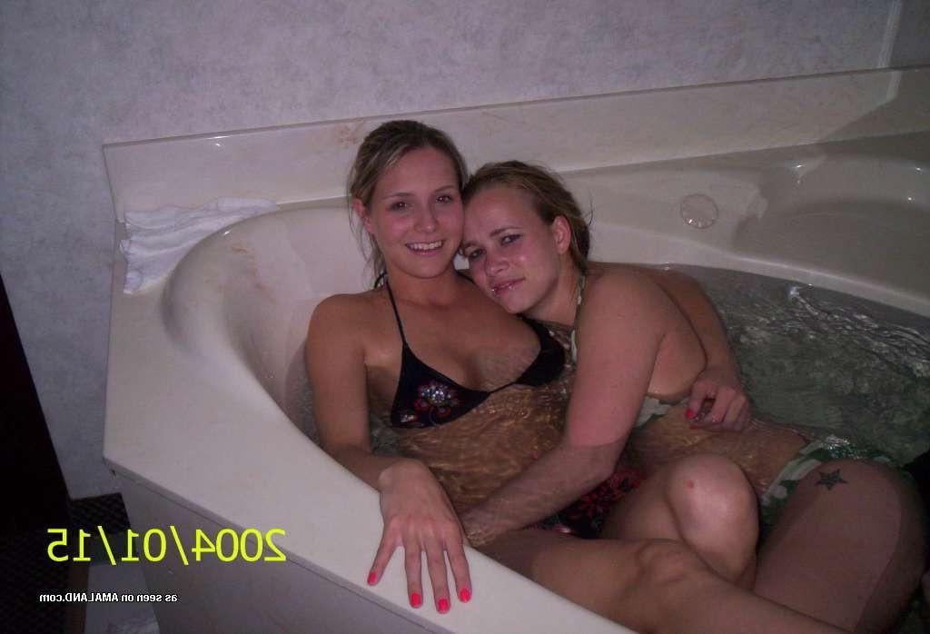 15P Bathing bisexual teen girlfriend sucks cock for cumshot on ass