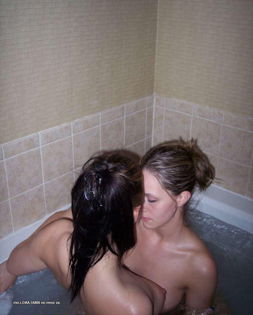 15P Bathing bisexual teen girlfriend sucks cock for cumshot on ass