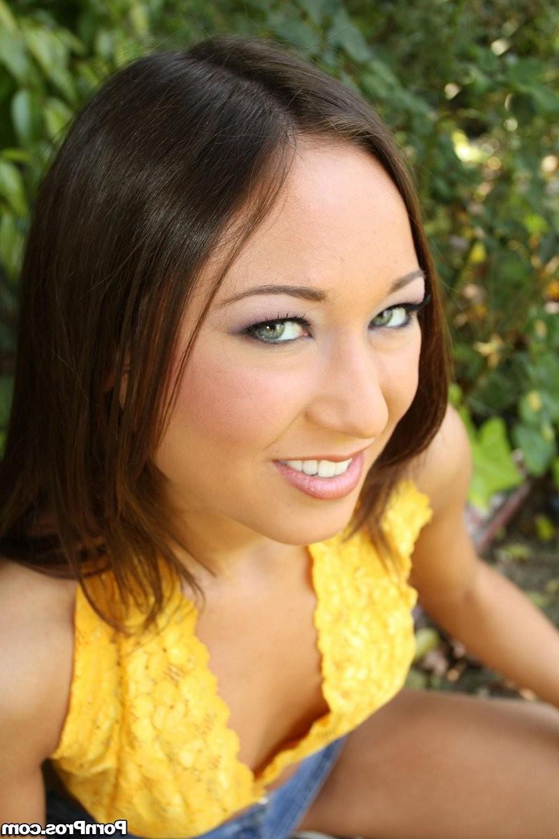 15P Jesse Jordan stabbed deep in her throat