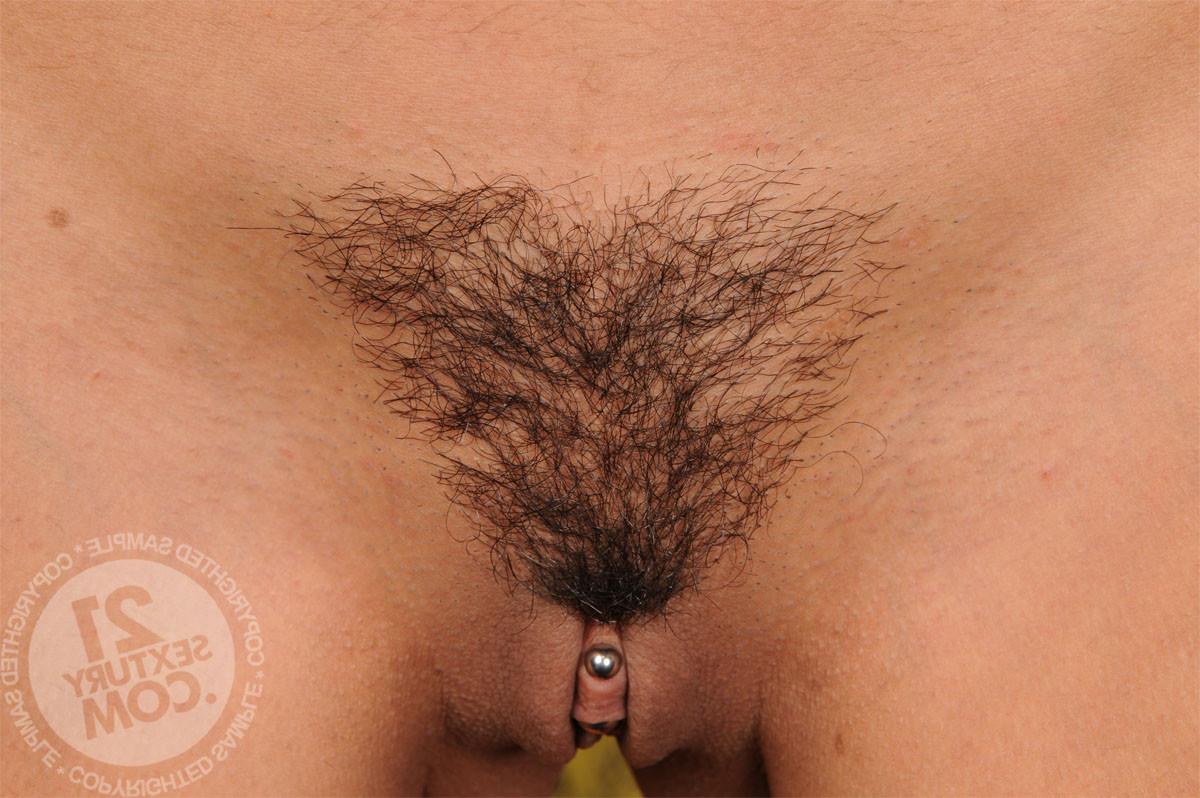 20P PUSSY AND ANAL STRETCHING WITH HUGE TOYS  FUCKING MACHINES, SPECULUM AND EXTREME