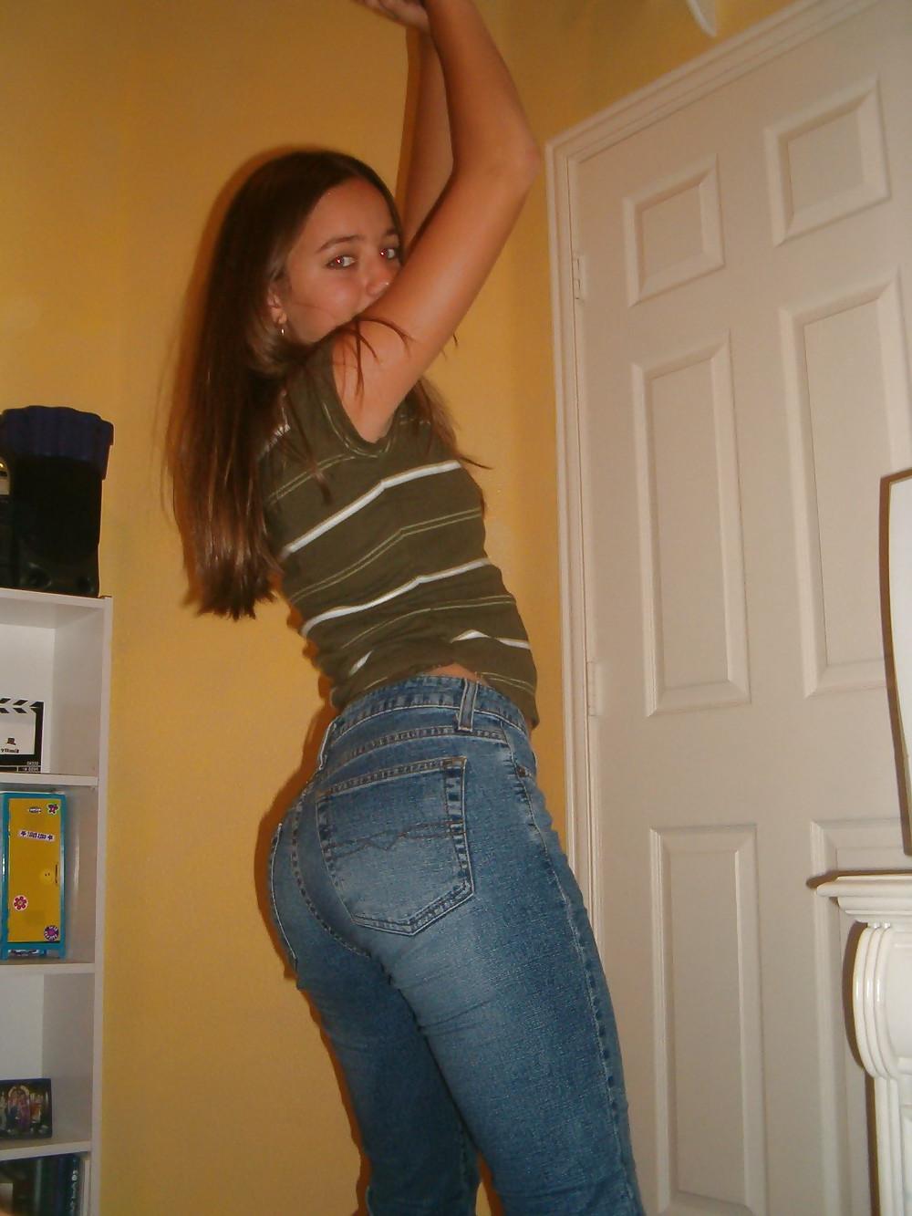 25P Beautyful asses in jeans