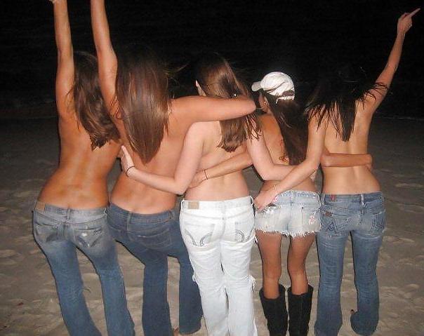 25P Beautyful asses in jeans