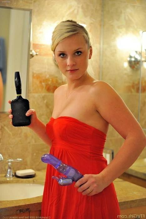 16P Blonde Teen Masturbates In The Bathroom